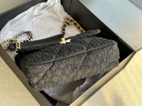  Handbag   Chanel  AS1161  size  30 CM