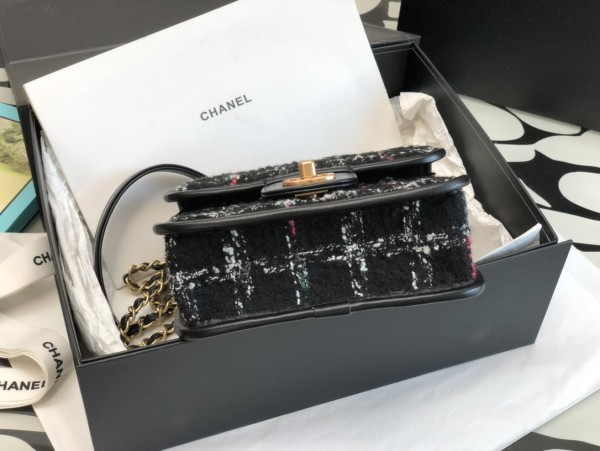 Handbag   Chanel   size  𝟷𝟽*𝟸𝟶.𝟻 *𝟼 𝚌𝚖