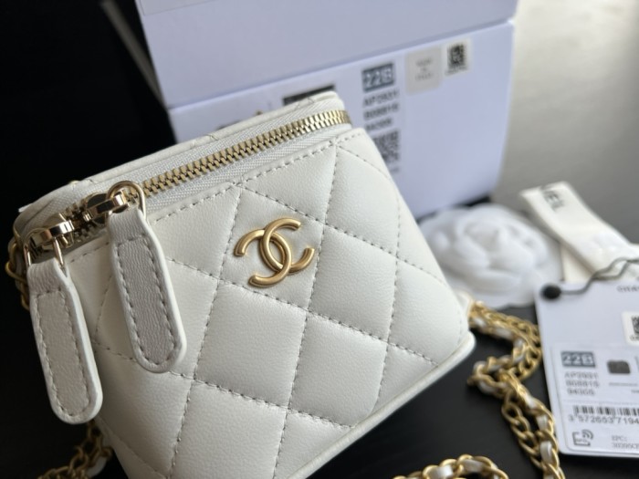 Handbag   Chanel  2931  size 8.5cmx11cmx7 cm