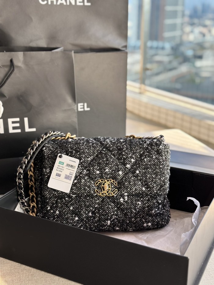 Handbag   Chanel   AS1161  size  30 CM