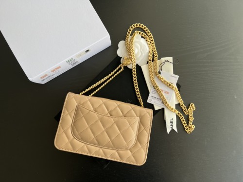 Handbag   Chanel  AP3043  size  19 cm