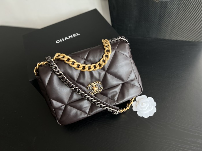 Handbag   Chanel  1160  size  26cmx16cmx9 cm