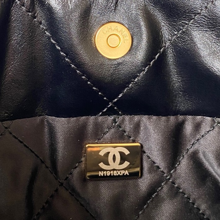 Handbag   Chanel  AS3263  size  18X20X6.5 cm