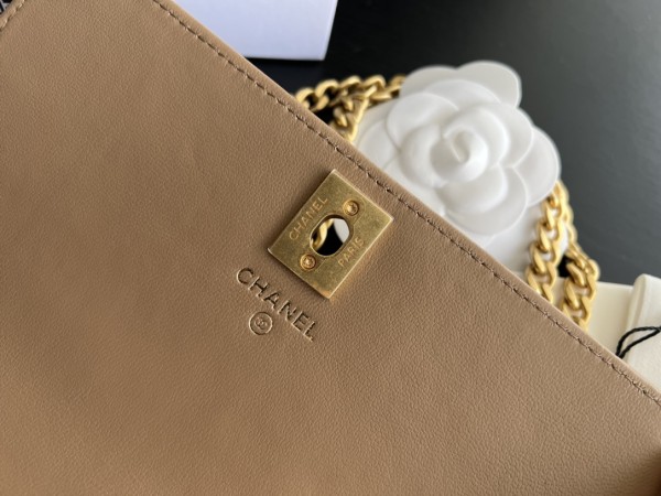 Handbag   Chanel  AP3043  size  19 cm