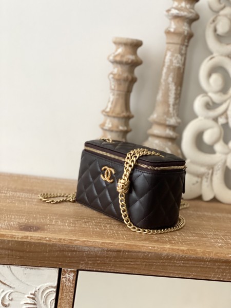 Handbag  Chanel  81222  size  16.5 cm