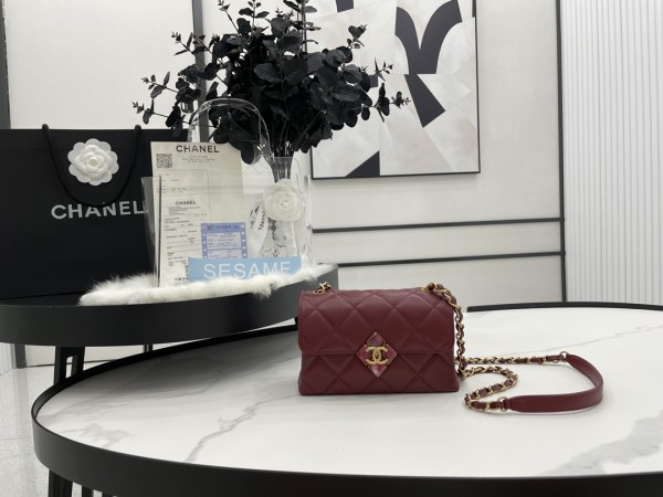 Handbag  Chanel AS2633  size 18*7*12 cm