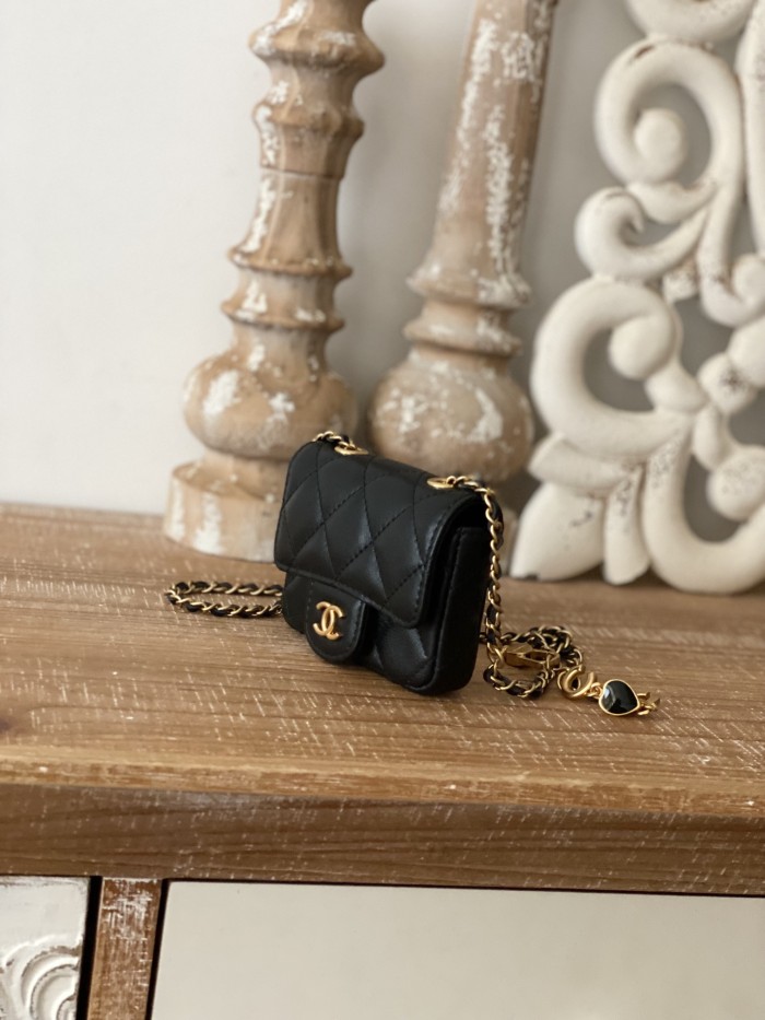  Handbag  Chanel 81227  size  11 cm