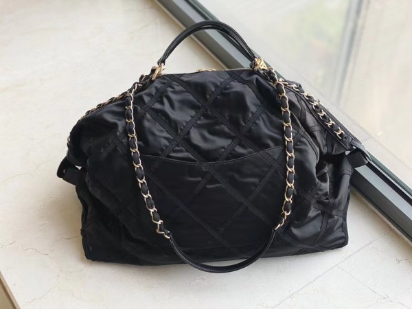 Handbag  Chanel  99150  size  25×46×28 cm