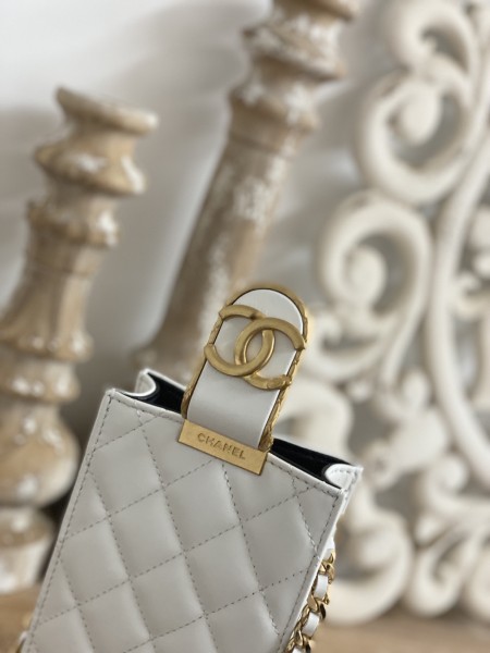 Handbag  Chanel  2981  size 18*3*10  cm