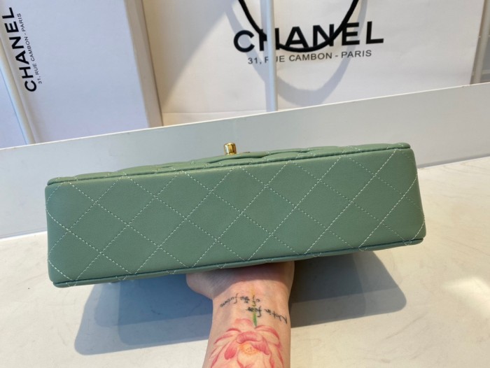 Handbag  Chanel   size  25 cm