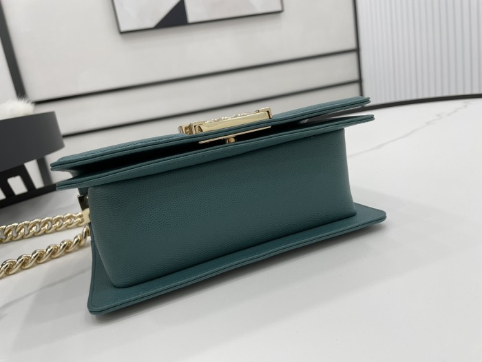 Handbag  Chanel  67085  size  20 cm