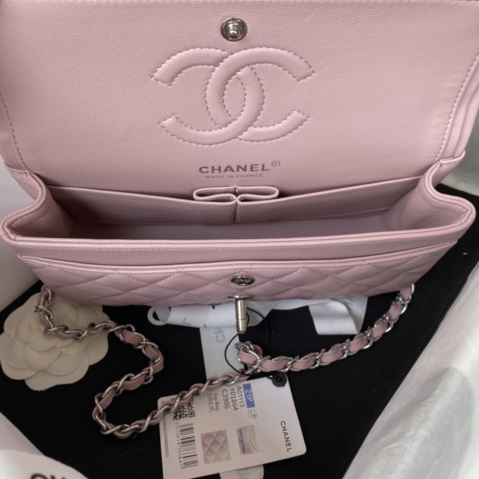 Handbag  Chanel  A01113  size  23 cm