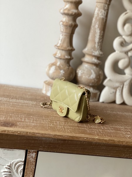 Handbag  Chanel  81227  size  11 cm