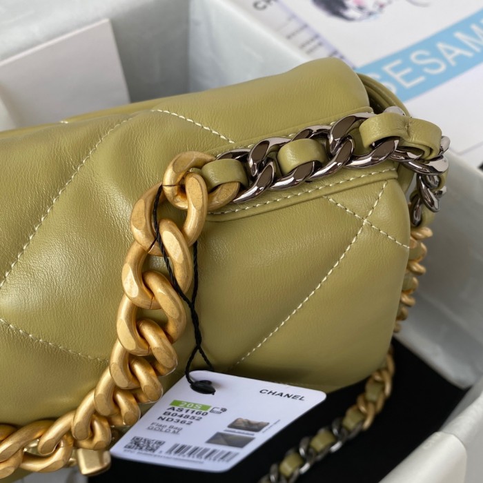 Handbag  Chanel  size  26 cm