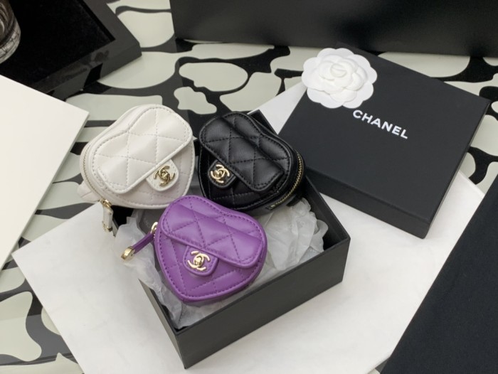  Handbag  Chanel  size  8*8.5*5.5* cm