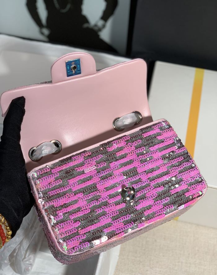 Handbag  Chanel  size 19 Cm