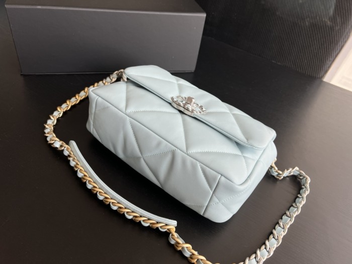 Handbag  Chanel  1160 size 26cmx16cmx9 cm