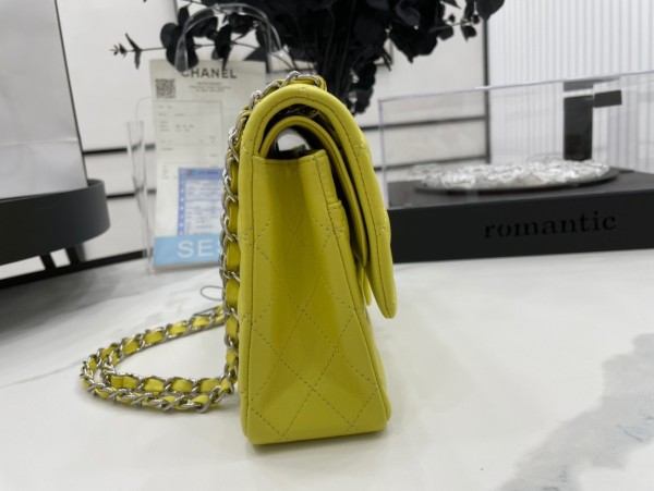 Handbag  Chanel  01112  size  25 cm