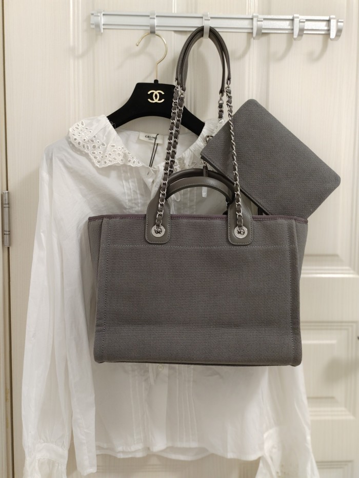 Handbag  Chanel  size  38 cm