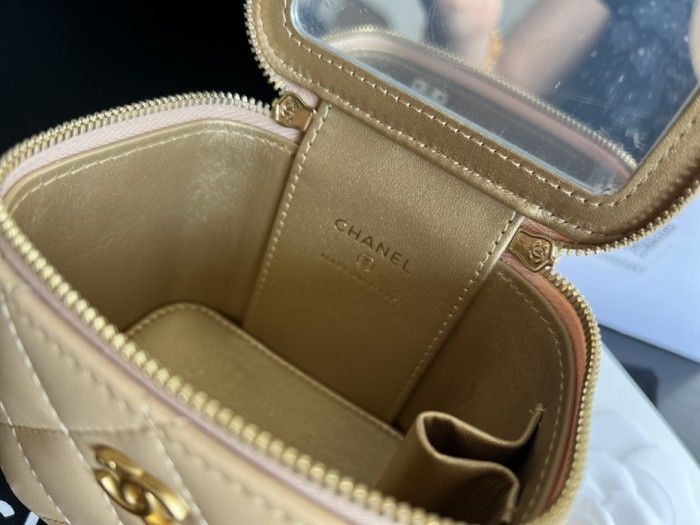 Handbag  Chanel AP1447  size 8.5cmx11cmx7 cm