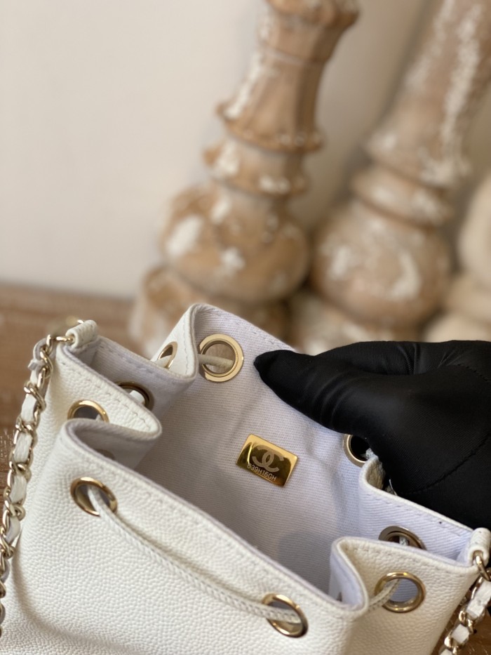 Handbag  Chanel  2913  size  12.5*10*7.5 cm