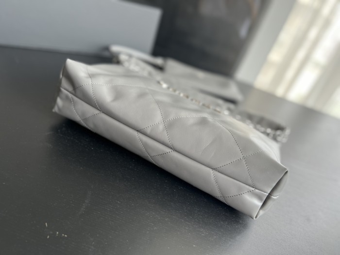 Handbag  Chanel  size  35cmx37cmx7 cm