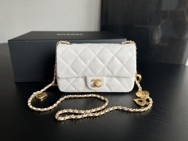 Handbag  Chanel  3457  size 20 cm