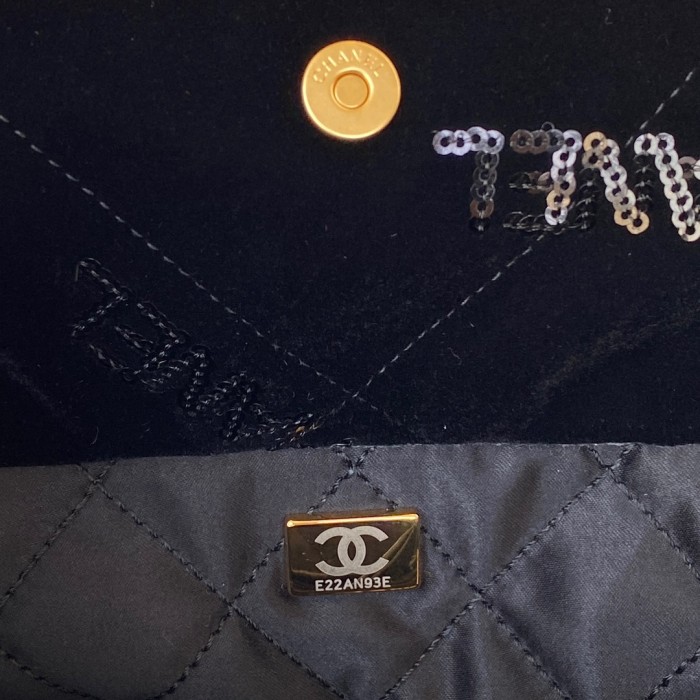 Handbag  Chanel  AS3261  size  39×42×8 cm