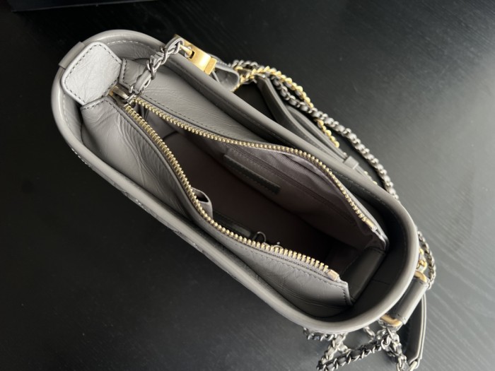  Handbag  Chanel  size 20cm15cm8 cm