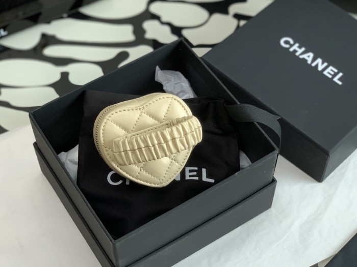  Handbag  Chanel   size  8*8.5*5.5* cm