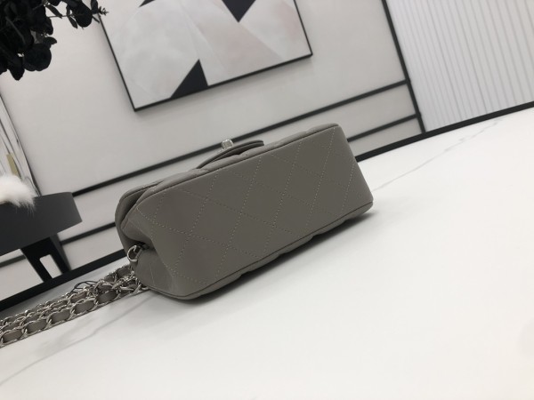 Handbag  Chanel 01115  size 17 cm