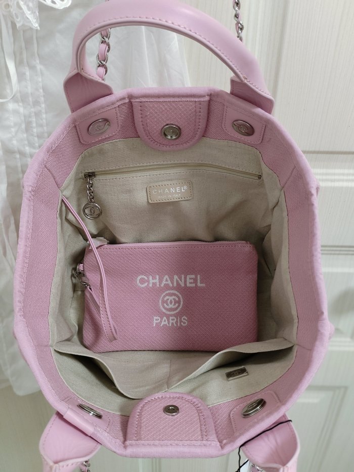 Handbag  Chanel  size  38 cm