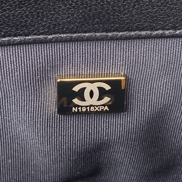 Handbag  Chanel  AS3609  size  16*25*10 cm