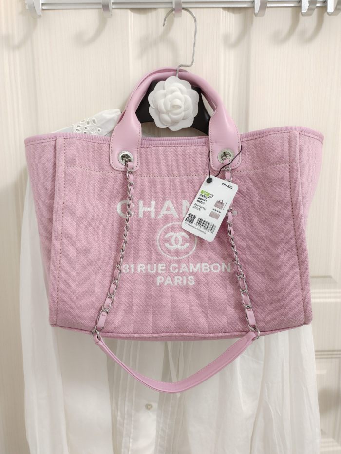 Handbag  Chanel  size  38 cm
