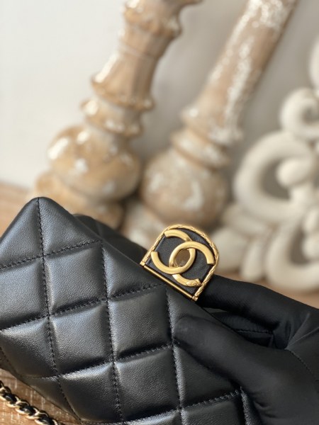 Handbag  Chanel  3474  size 15*20*8 cm