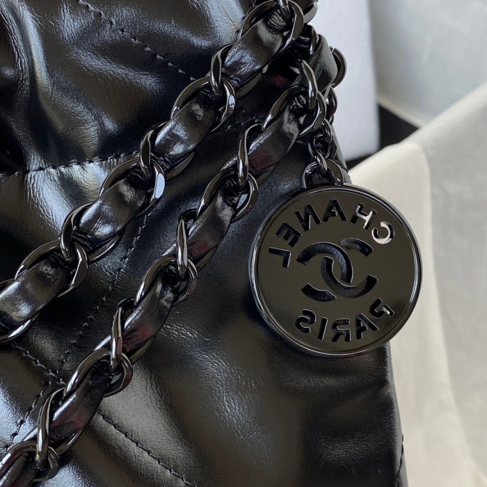 Handbag   Chanel  AS3260  size  35x37x7 cm