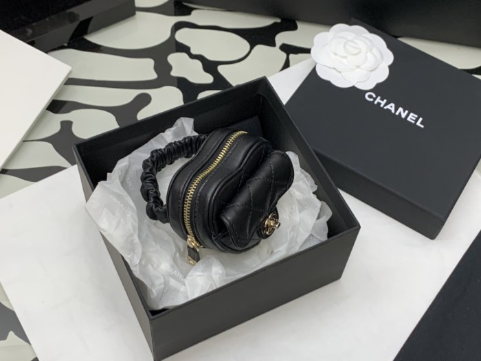  Handbag  Chanel  size  8*8.5*5.5* cm