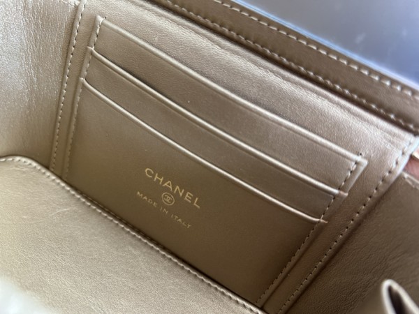 CHANEL 22c Early Spring Pebble Grain Calfskin Long Box Bag, Shoulder Bag, Crossbody Bag Women's Milk Tea AP2625-B07641-N5025 with Mirror size 17*8.5*10 cm
