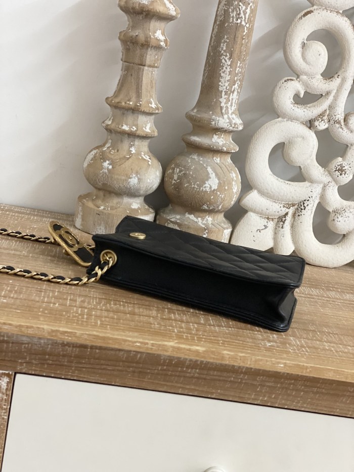 Handbag  Chanel  2981  size  18*3*10  cm