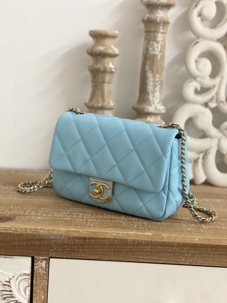 Handbag  Chanel  3474  size  15*20*8 cm