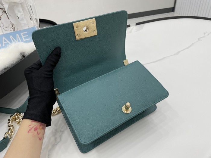 Handbag  Chanel  67085  size  20 cm