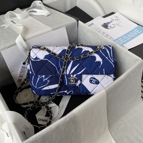 Handbag  Chanel  AS3521  size  15X24.5X5 cm