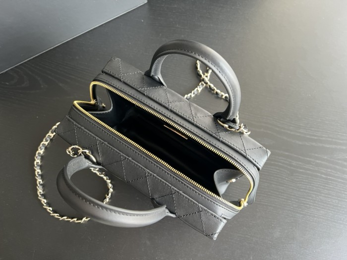  Handbag  Chanel  3344  size  20.5cm15cmx10.5 cm