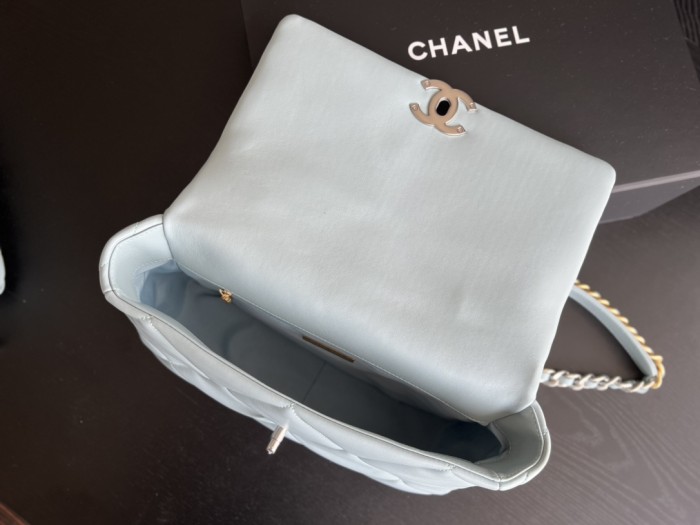 Handbag  Chanel  1161  size  30cmx20cm10 cm
