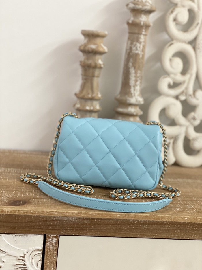 Handbag  Chanel 3473  size  13*18*6 cm