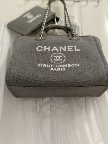 Handbag  Chanel  size  38 cm