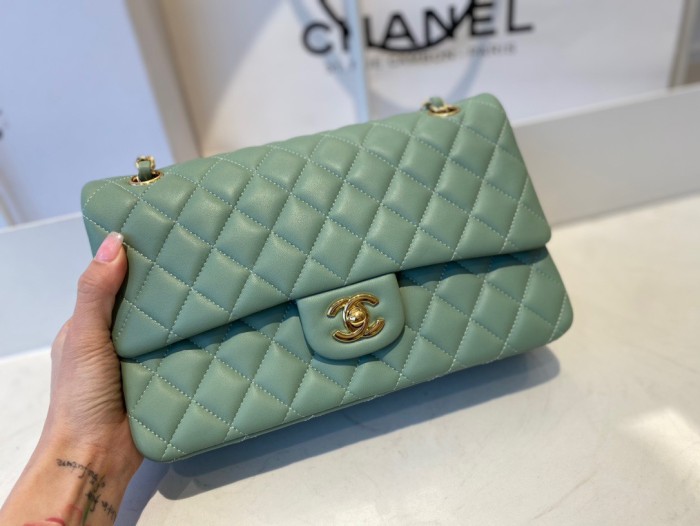 Handbag  Chanel   size  25 cm