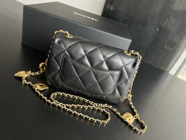 Handbag  Chanel  3457  size  20 cm 
