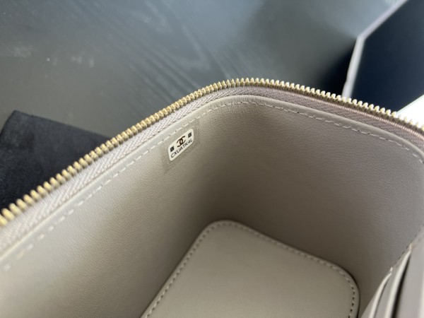 Handbag  Chanel  AP2937  size 8.5cmx11cmx7 cm