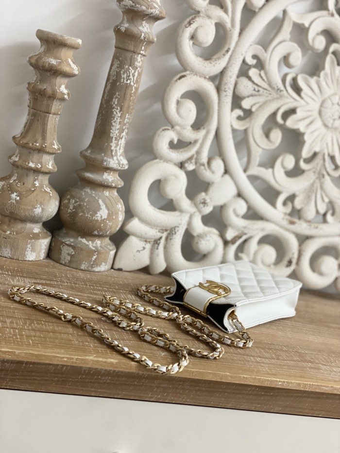 Handbag  Chanel  2981  size 18*3*10  cm